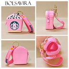 Pink star-shaped case with strap and 'BOLSAVIRA' branding on a beige background