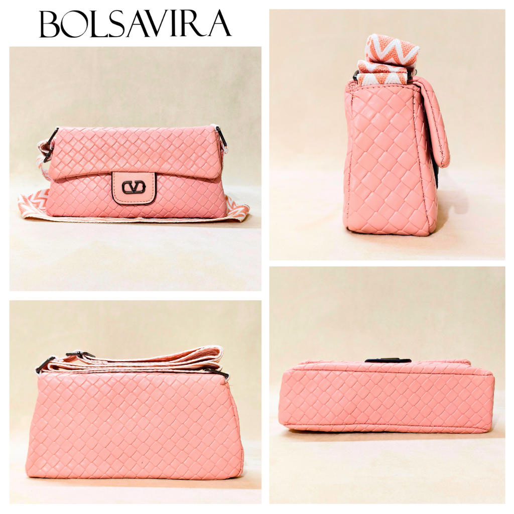 Collage of pink quilted bags and pouches with BOLSAVIRA branding.